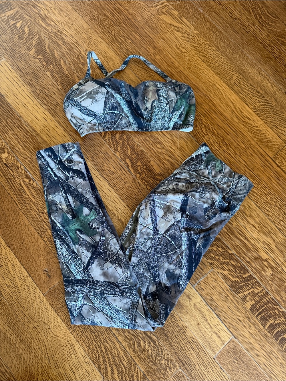 Vital Apparel- Camo Print Sports Bra and Leggings Set - Picture 4 of 5